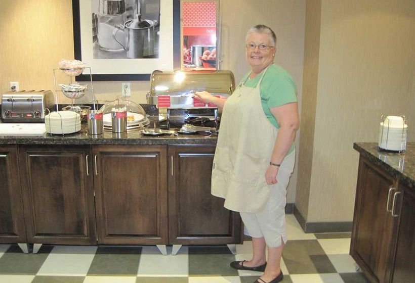 Hotel Hampton Inn by Hilton Fort Saskatchewan | Fort Saskatchewan | Alberta | Canada 11