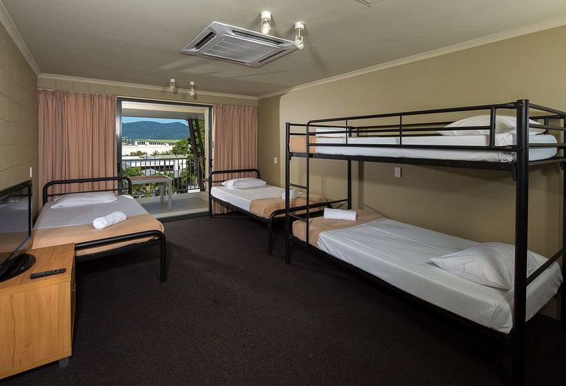 Gilligan S Backpackers Hotel & Resort | Cairns | Queensland | Australia 9