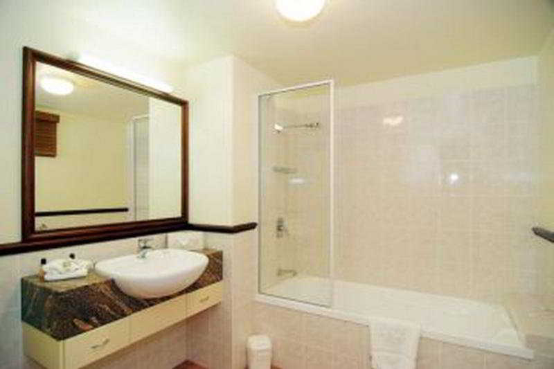 Hotel At Waters Edge Resort | Airlie Beach | Queensland | Australia 15