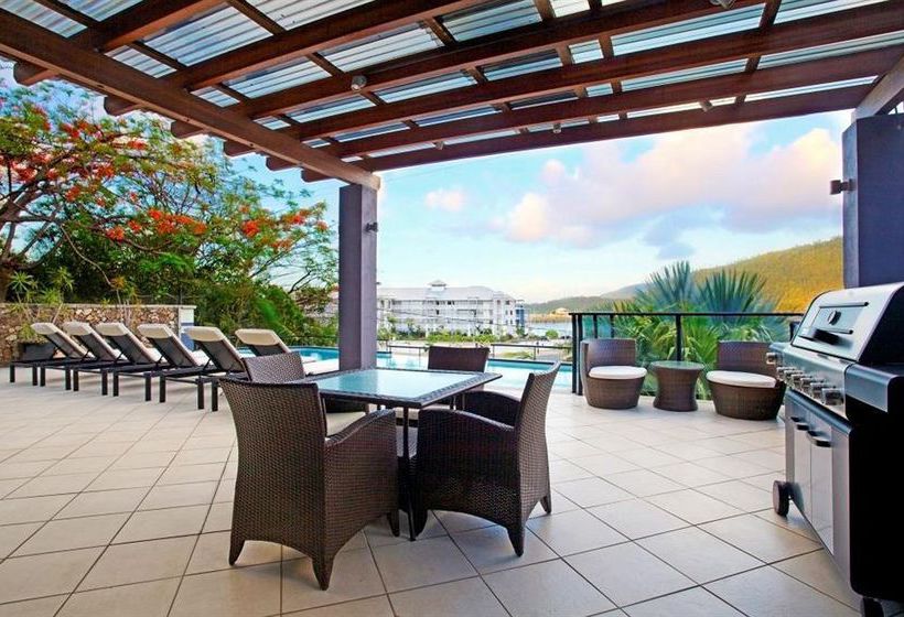Hotel At Waterfront Whitsunday Retreat