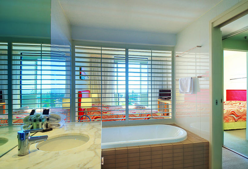 Ultra Broadbeach Apartment | Broadbeach | Queensland | Australia 3