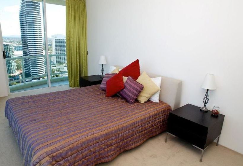 Hotel Carmel By The Sea | Broadbeach | Queensland | Australia 11