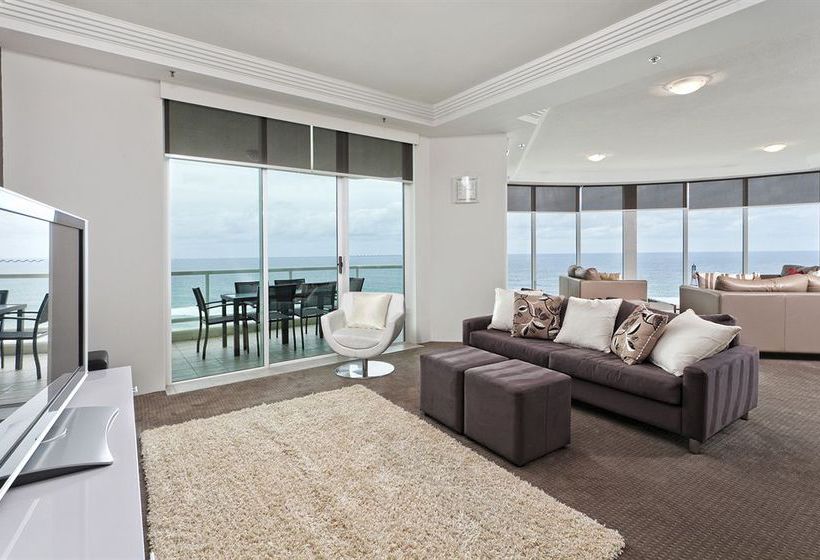 Hotel Carmel By The Sea | Broadbeach | Queensland | Australia 2