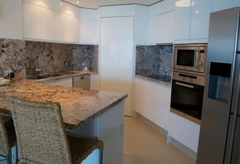 Hotel Carmel By The Sea | Broadbeach | Queensland | Australia 5