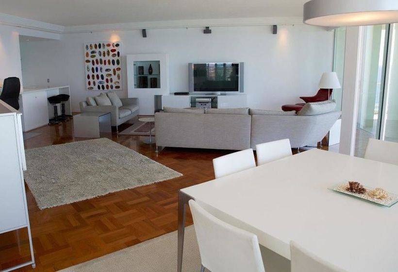 Hotel Carmel By The Sea | Broadbeach | Queensland | Australia 8