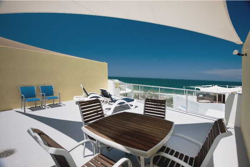 Rolling Surf Resort | Caloundra | Queensland | Australia 1