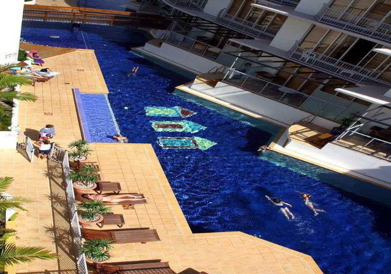 Rolling Surf Resort | Caloundra | Queensland | Australia 2