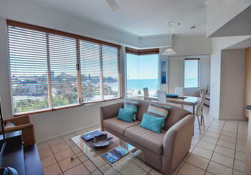 Rolling Surf Resort | Caloundra | Queensland | Australia 4