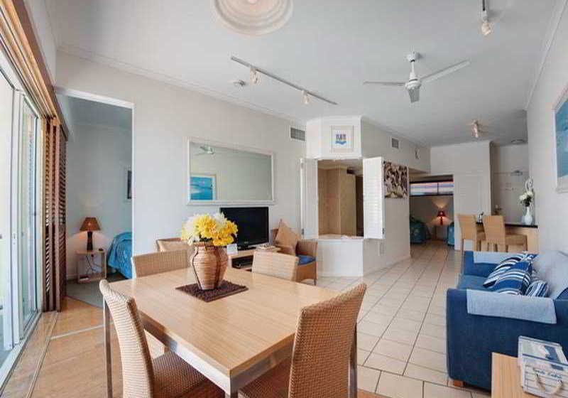 Rolling Surf Resort | Caloundra | Queensland | Australia 6