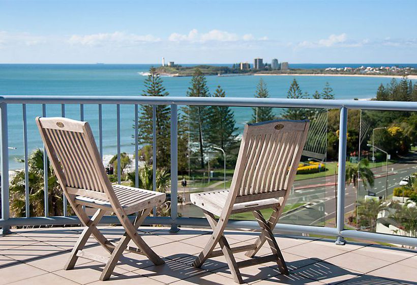 Alexandra & Mariner On The Pacific