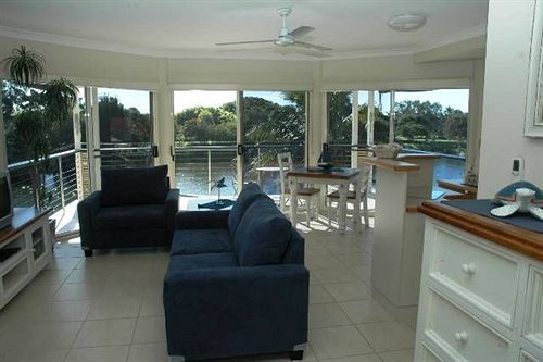 Alexander Lakeside Bed & Breakfast | Hervey Bay | Queensland | Australia 10
