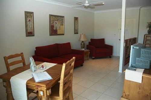 Alexander Lakeside Bed & Breakfast | Hervey Bay | Queensland | Australia 11