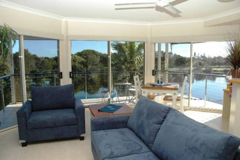 Alexander Lakeside Bed & Breakfast | Hervey Bay | Queensland | Australia 2