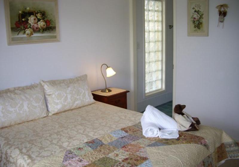 Alexander Lakeside Bed & Breakfast | Hervey Bay | Queensland | Australia 6