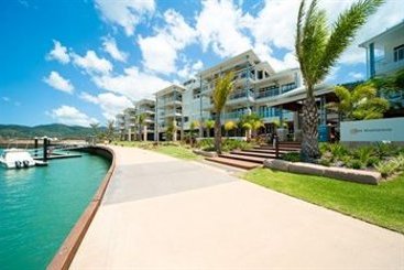 Boathouse Apartments by Outrigger | Airlie Beach | Queensland | Australia 11