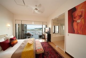 Boathouse Apartments by Outrigger | Airlie Beach | Queensland | Australia 16