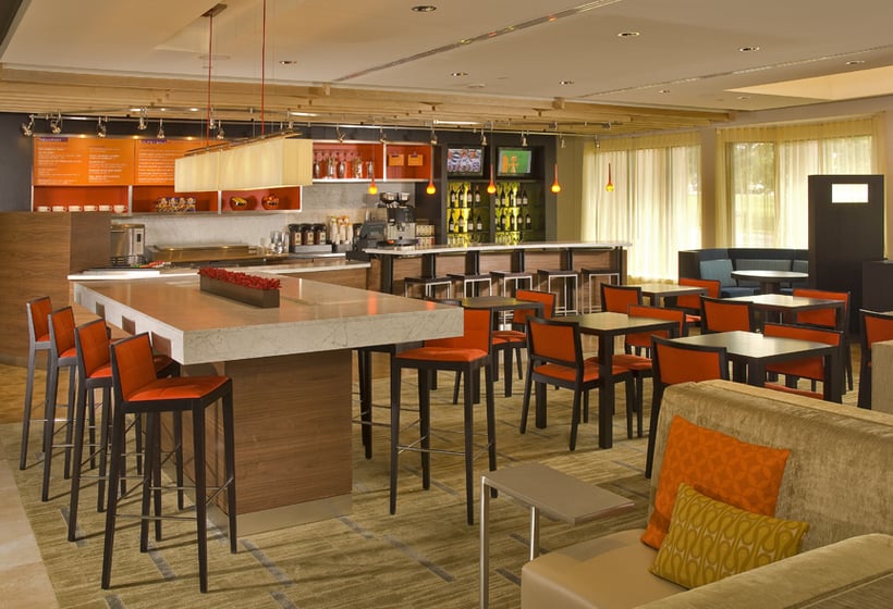 Hotel Courtyard By Marriott Kingston Highway 401 Ontario