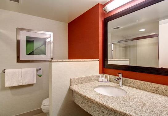 Hotel Courtyard By Marriott Kingston Highway 401 | Kingston | Ontario | Canada 17