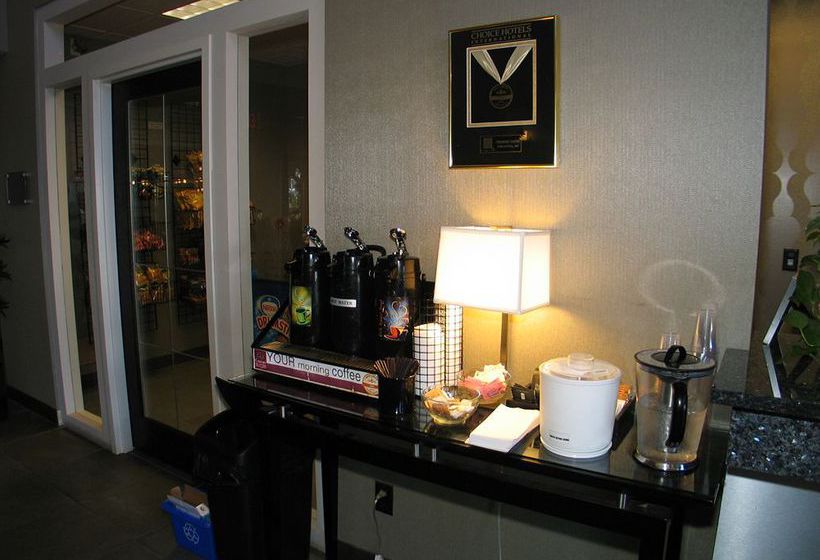 Hotel Comfort Suites Kelowna | Kelowna | British Columbia | Canada 3