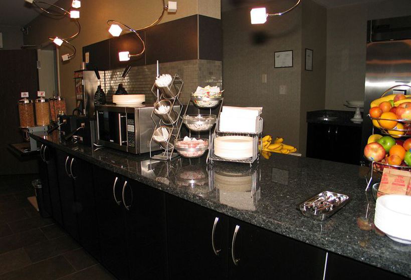 Hotel Comfort Suites Kelowna | Kelowna | British Columbia | Canada 8