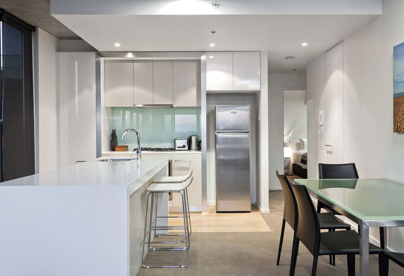 Hotel Mantra Saint Kilda Road