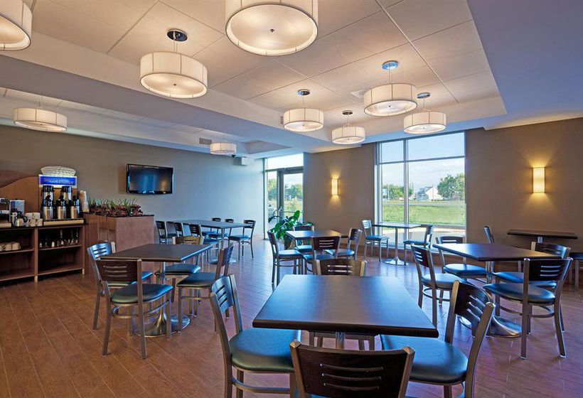 Holiday Inn Express Hotel & Suites Saint Hyacinthe | Saint Hyacinthe | Quebec | Canada 10