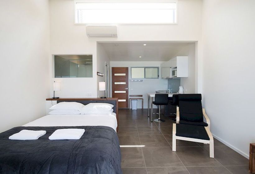 Hotel Seafarers Getaway | Apollo Bay | Victoria | Australia 13