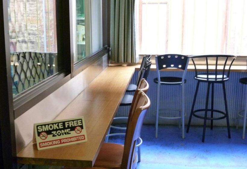 Hotel Shakespeare Backpackers International Hostel | Adelaide | South Australia | Australia 8