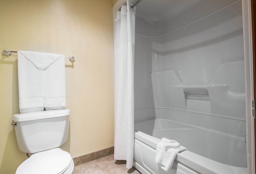 Hotel Econo Lodge Montmagny | Montmagny | Quebec | Canada 18