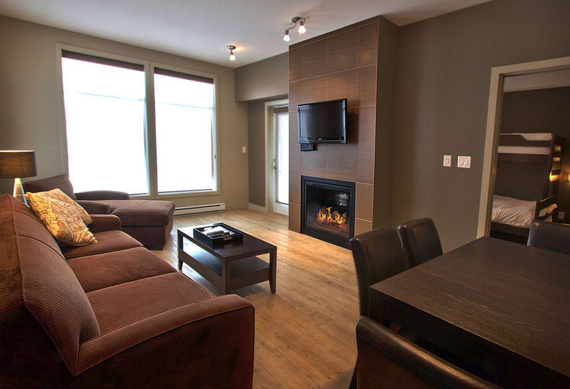 Firelight Lodge Studio | Vernon | British Columbia | Canada 12