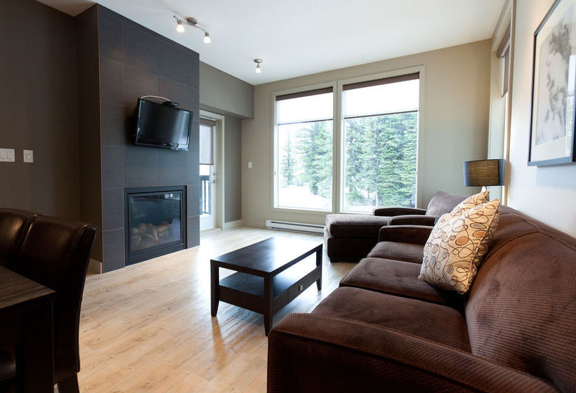 Firelight Lodge Studio | Vernon | British Columbia | Canada 13