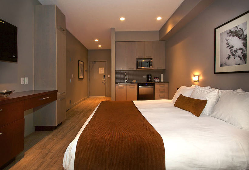 Firelight Lodge Studio | Vernon | British Columbia | Canada 5