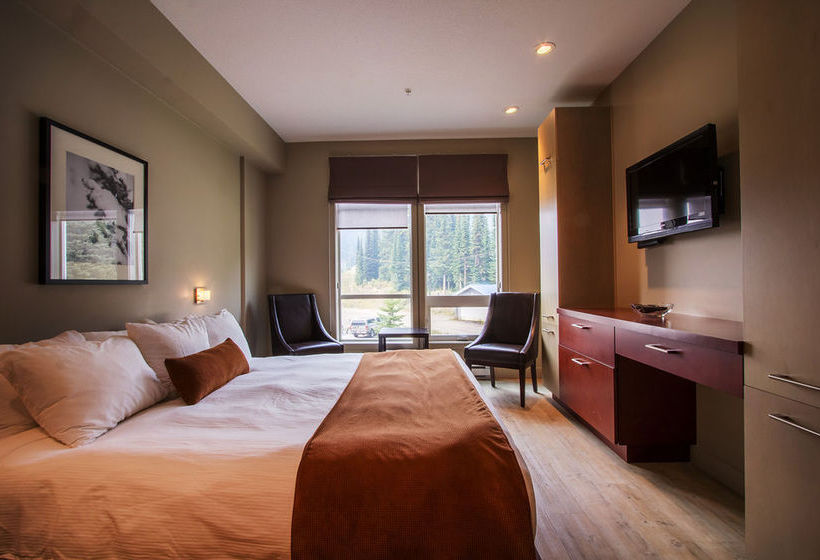 Firelight Lodge Studio | Vernon | British Columbia | Canada 7