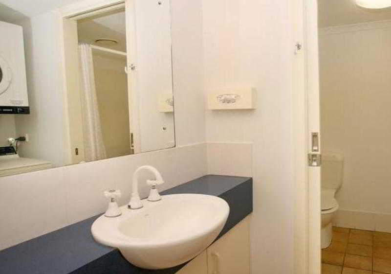 Cairns Reef Apartments & Motel Cairns Queensland