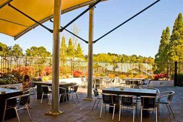 The Grand View Hotel | Wentworth Falls | New South Wales | Australia 16