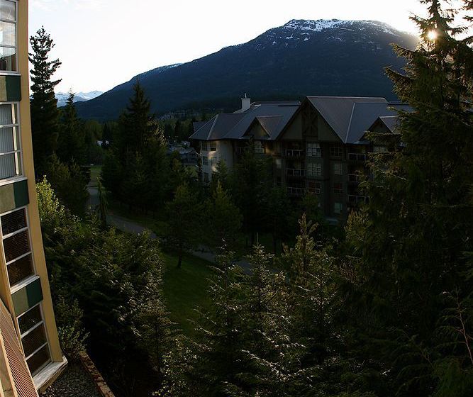 Hotel Raintrees Whiski Jack The Aspens | Whistler | British Columbia | Canada 2