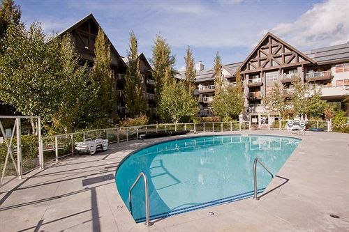 Hotel Raintrees Whiski Jack The Aspens | Whistler | British Columbia | Canada 3