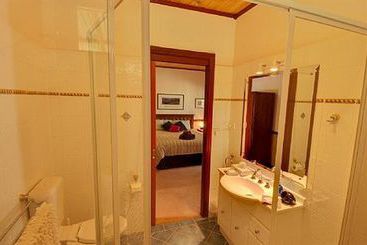 Hotel Bilpin Springs Lodge | Bilpin | New South Wales | Australia 5