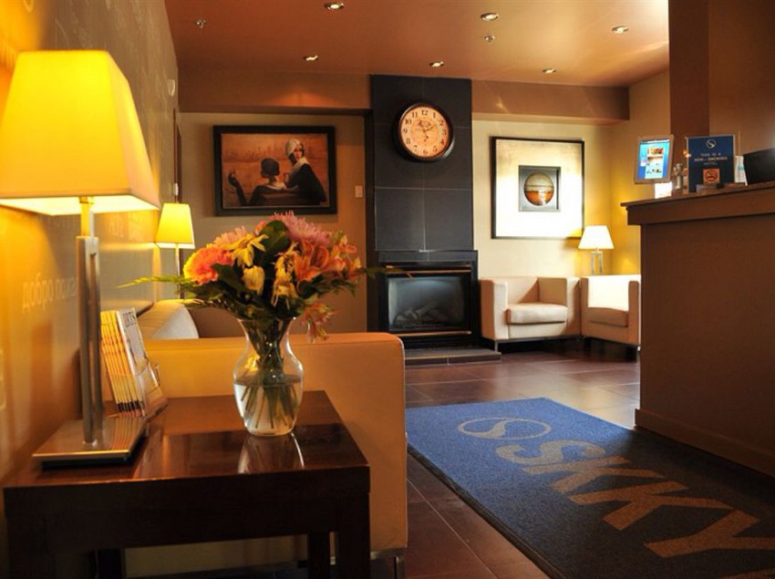 Skky Hotel | Whitehorse | Yukon Territory | Canada 11