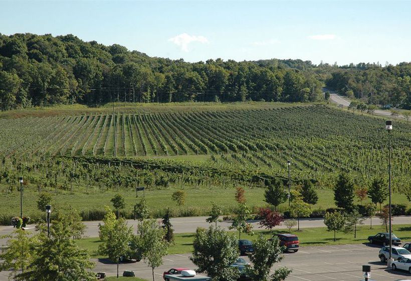 Hotel Niagara College Residence & Conference Centre - NOTL Campus Ontario