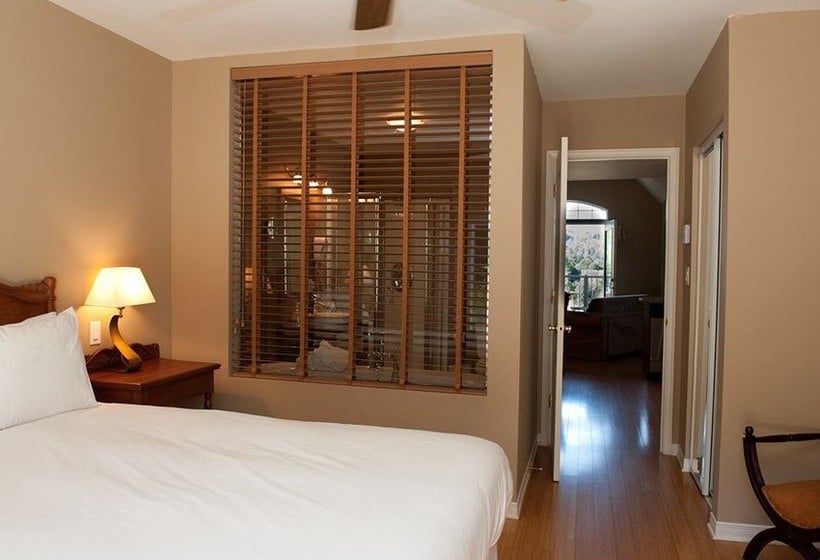 Hôtel St-Sauveur | Piedmont | Quebec | Canada 14