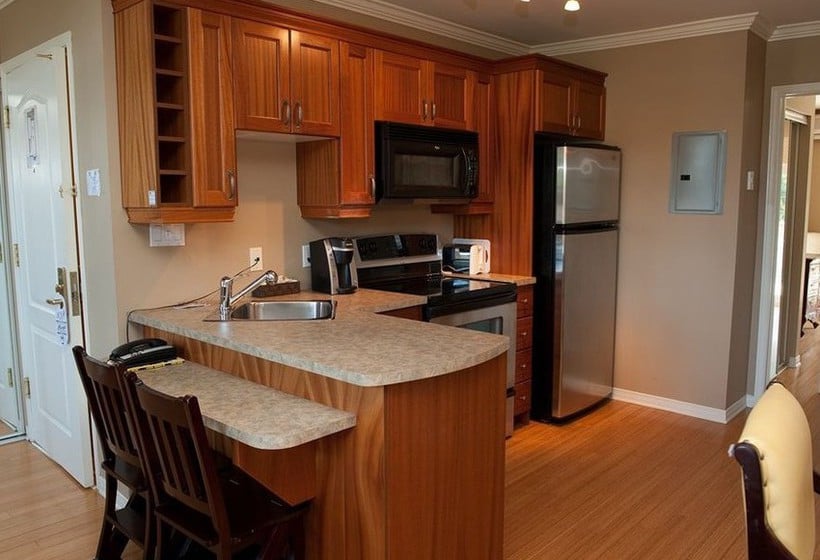 Hôtel St-Sauveur | Piedmont | Quebec | Canada 16