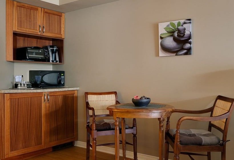 Hôtel St-Sauveur | Piedmont | Quebec | Canada 20