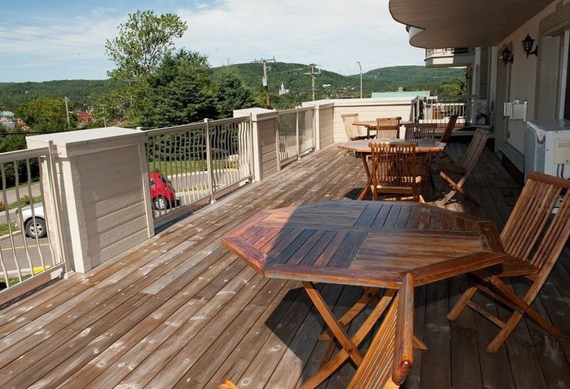 Hôtel St-Sauveur | Piedmont | Quebec | Canada 3