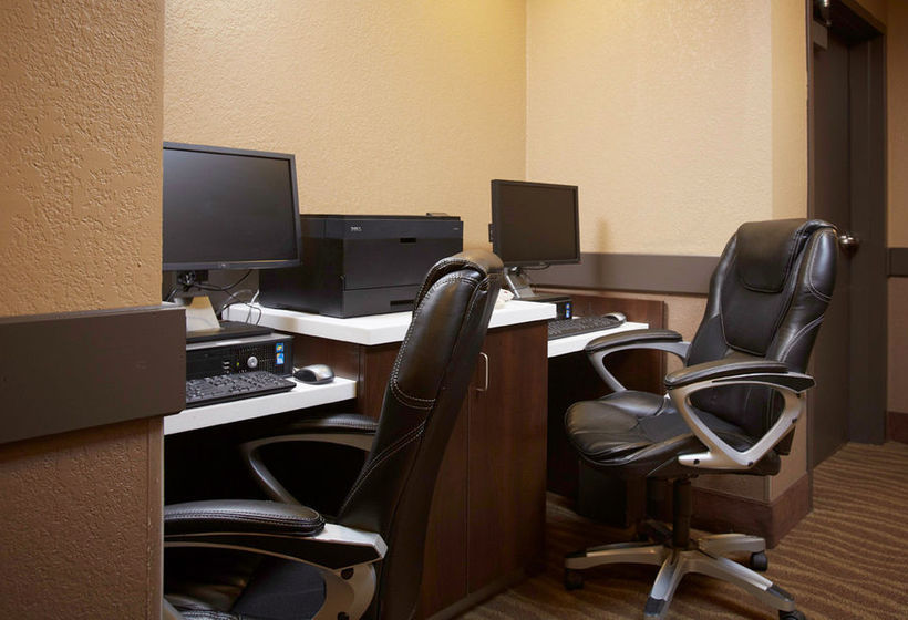 Hotel Suburban Extended Stay Estevan