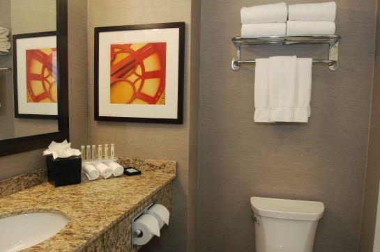 Holiday Inn Express Hotel & Suites Bonnyville | Bonnyville | Alberta | Canada 13