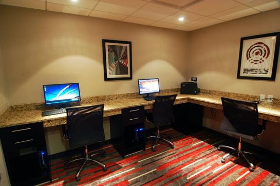 Holiday Inn Express Hotel & Suites Bonnyville | Bonnyville | Alberta | Canada 17