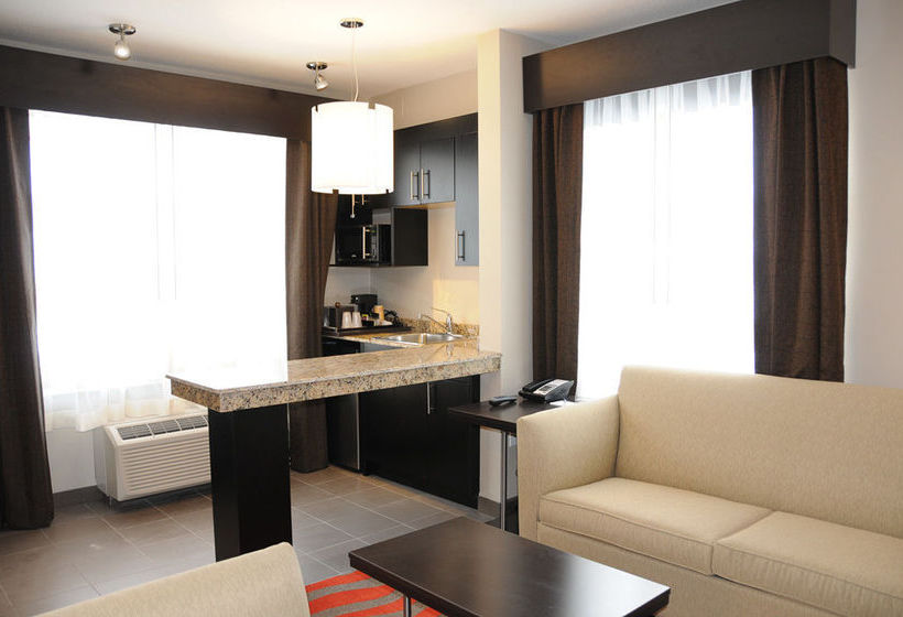 Holiday Inn Express Hotel & Suites Bonnyville | Bonnyville | Alberta | Canada 2