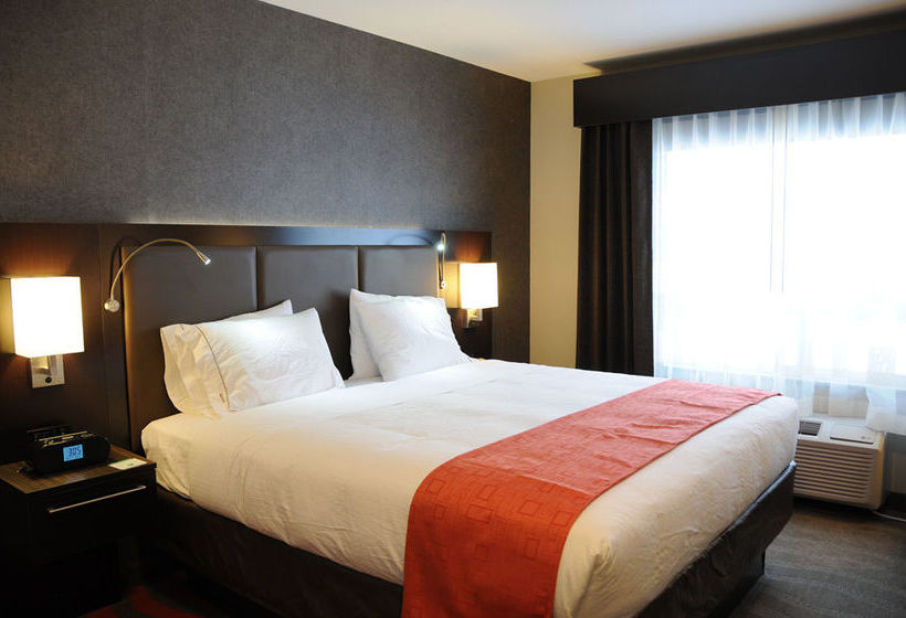 Holiday Inn Express Hotel & Suites Bonnyville | Bonnyville | Alberta | Canada 3