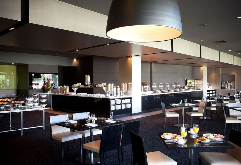 Hotel Pullman Melbourne Albert Park Melbourne